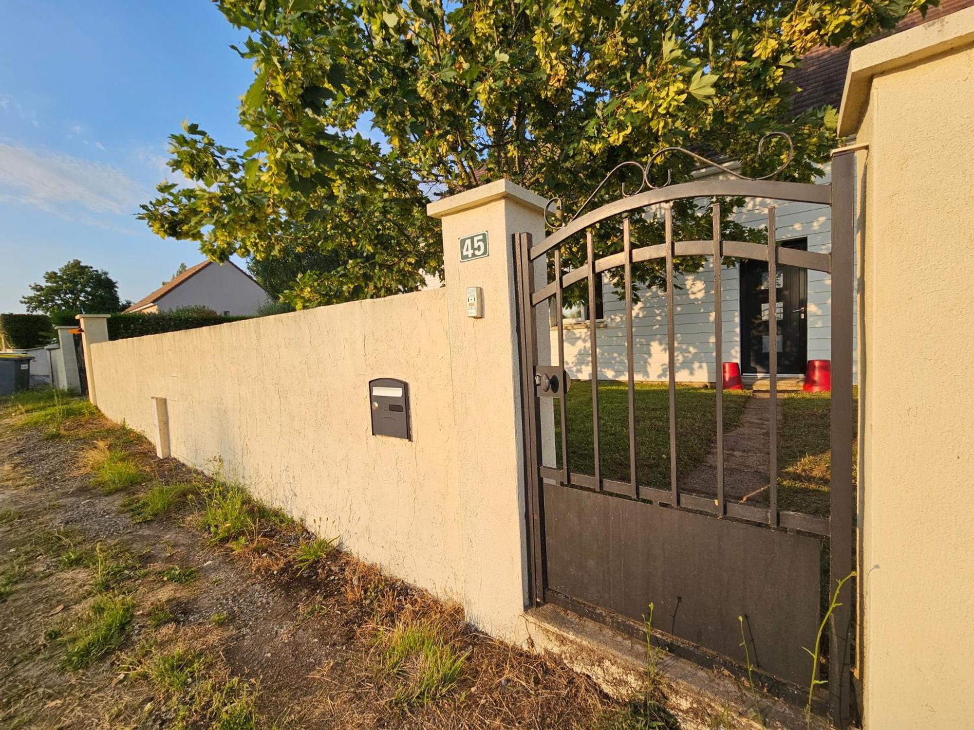 Comme A La Maison Monnaie Kültér fotó